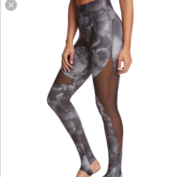 Onzie Mesh Leggings M/L - Picture 1 of 6